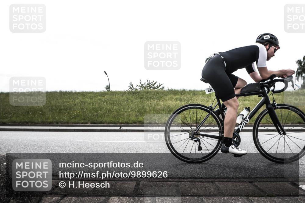 21.06.2026 - 29. Vierlanden-Triathlon H.Heesch http://msf.ph/oto/9899626 21.06.2026 11:48:43 Radfahren 660, 685, 713, 733, 780, 820 meine-sportfotos.de