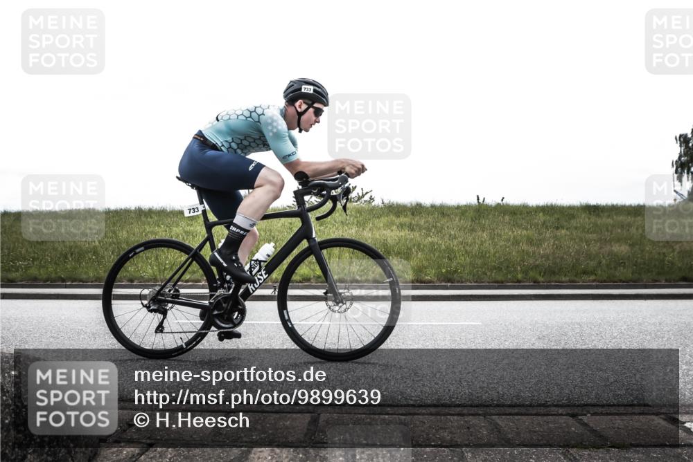 21.06.2026 - 29. Vierlanden-Triathlon H.Heesch http://msf.ph/oto/9899639 21.06.2026 11:48:48 Radfahren 660, 685, 713, 733, 780, 782, 800, 820 meine-sportfotos.de
