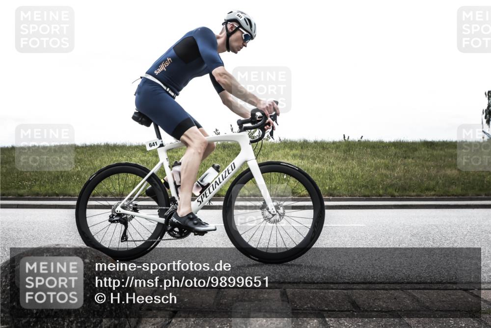 21.06.2026 - 29. Vierlanden-Triathlon H.Heesch http://msf.ph/oto/9899651 21.06.2026 11:49:02 Radfahren 280, 641, 688, 898 meine-sportfotos.de