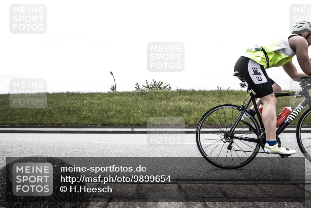 21.06.2026 - 29. Vierlanden-Triathlon H.Heesch http://msf.ph/oto/9899654 21.06.2026 11:49:03 Radfahren 280, 641, 688, 898 meine-sportfotos.de