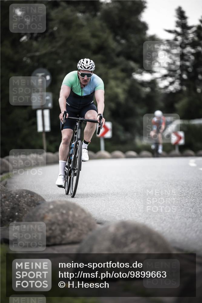 21.06.2026 - 29. Vierlanden-Triathlon H.Heesch http://msf.ph/oto/9899663 21.06.2026 10:07:56 Radfahren 7, 59, 104, 167, 220, 305, 320, 334 meine-sportfotos.de