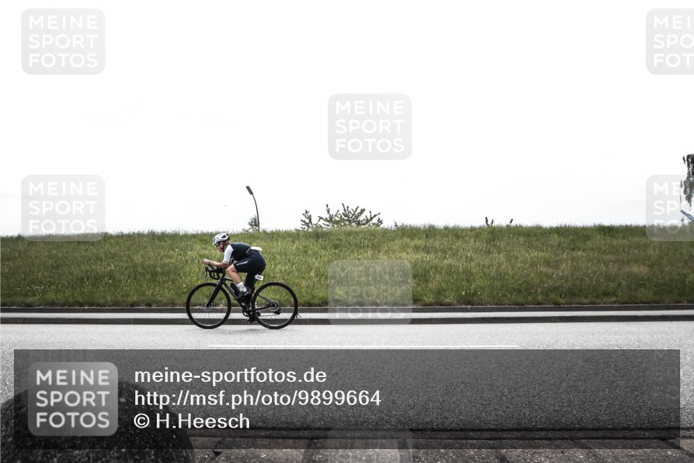 21.06.2026 - 29. Vierlanden-Triathlon H.Heesch http://msf.ph/oto/9899664 21.06.2026 11:49:11 Radfahren 105, 128, 279, 280, 681, 898 meine-sportfotos.de