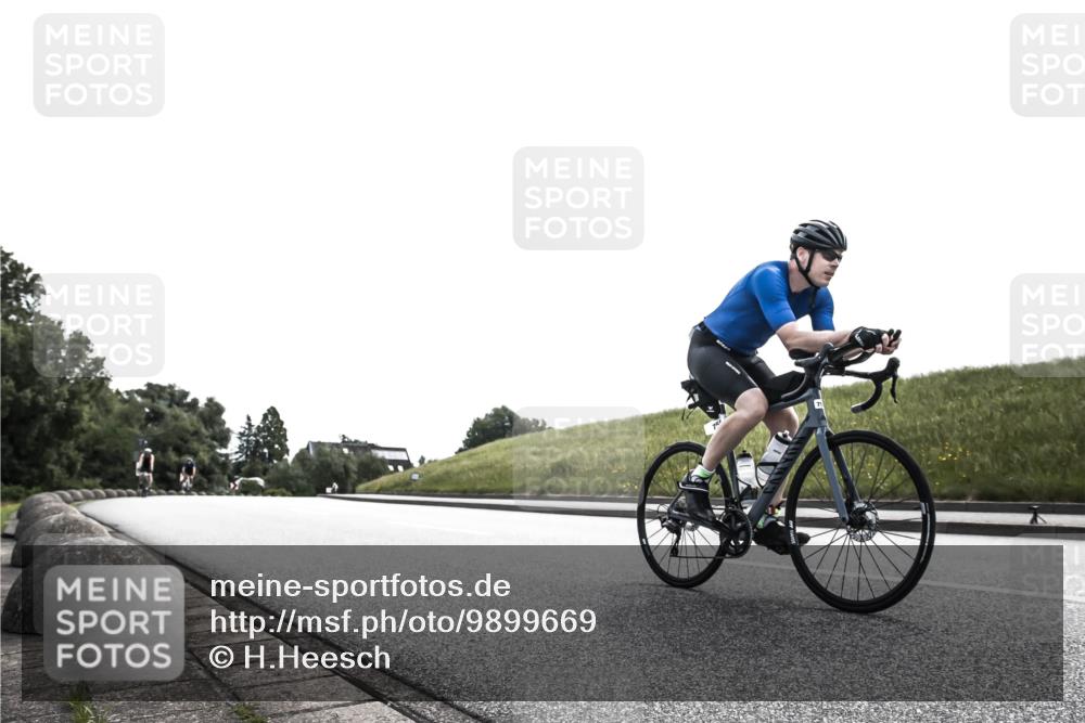 21.06.2026 - 29. Vierlanden-Triathlon H.Heesch http://msf.ph/oto/9899669 21.06.2026 11:23:11 Radfahren 91, 639, 692, 752, 759 meine-sportfotos.de
