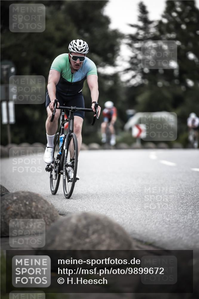 21.06.2026 - 29. Vierlanden-Triathlon H.Heesch http://msf.ph/oto/9899672 21.06.2026 10:07:56 Radfahren 7, 59, 104, 167, 220, 305, 320, 334 meine-sportfotos.de