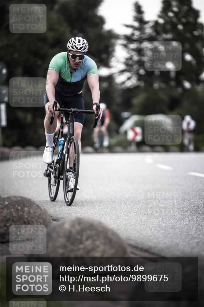 21.06.2026 - 29. Vierlanden-Triathlon H.Heesch http://msf.ph/oto/9899675 21.06.2026 10:07:56 Radfahren 7, 59, 104, 167, 220, 305, 320, 334 meine-sportfotos.de