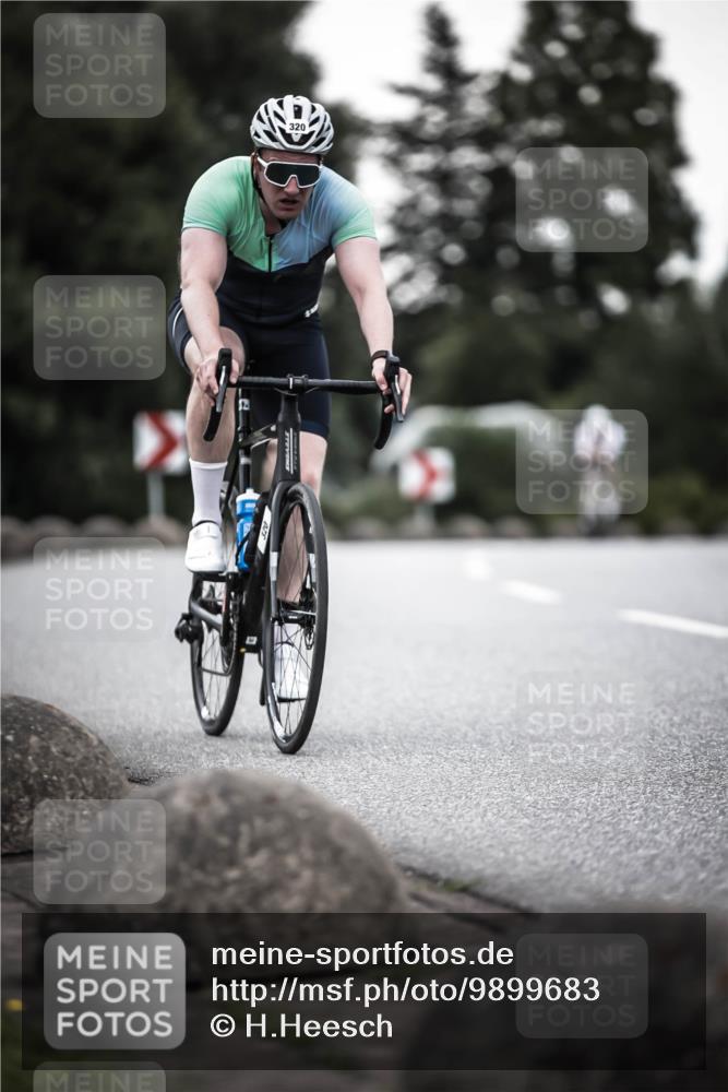 21.06.2026 - 29. Vierlanden-Triathlon H.Heesch http://msf.ph/oto/9899683 21.06.2026 10:07:56 Radfahren 7, 59, 104, 167, 220, 305, 320, 334 meine-sportfotos.de