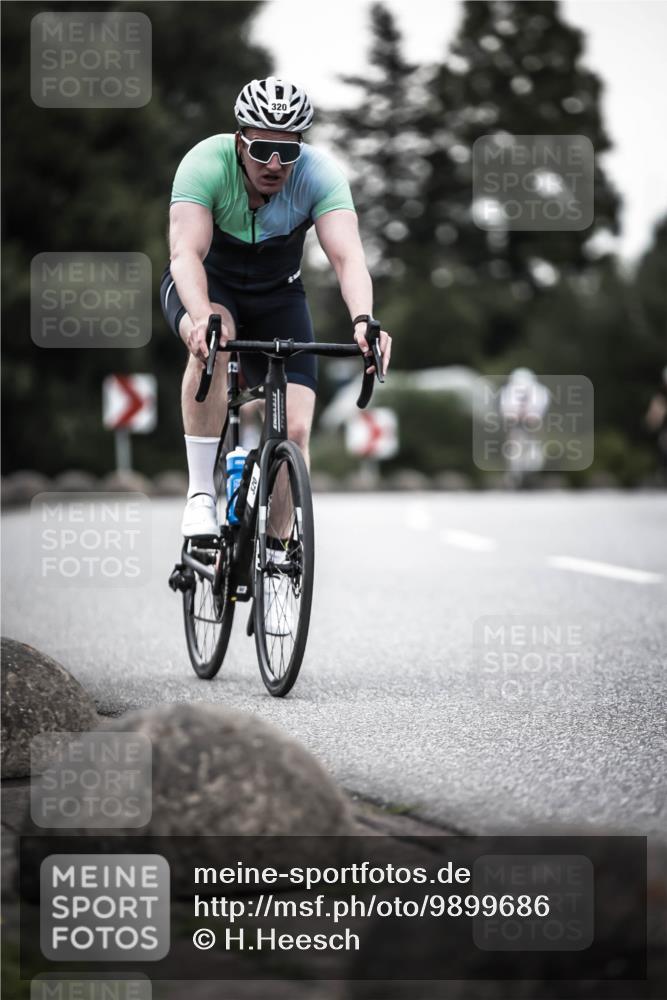 21.06.2026 - 29. Vierlanden-Triathlon H.Heesch http://msf.ph/oto/9899686 21.06.2026 10:07:56 Radfahren 7, 59, 104, 167, 220, 305, 320, 334 meine-sportfotos.de
