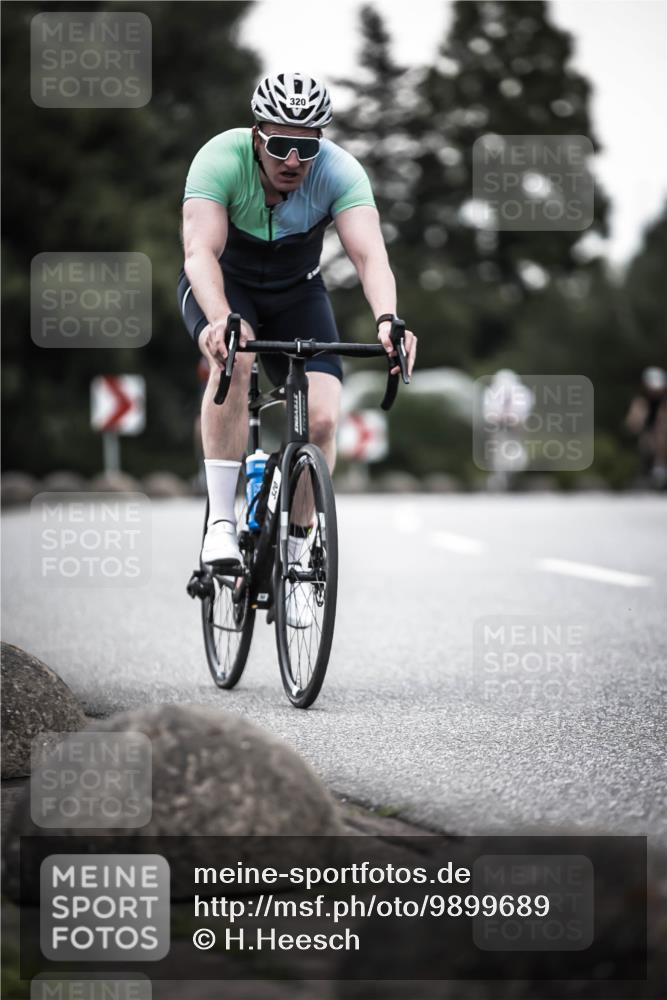 21.06.2026 - 29. Vierlanden-Triathlon H.Heesch http://msf.ph/oto/9899689 21.06.2026 10:07:56 Radfahren 7, 59, 104, 167, 220, 305, 320, 334 meine-sportfotos.de