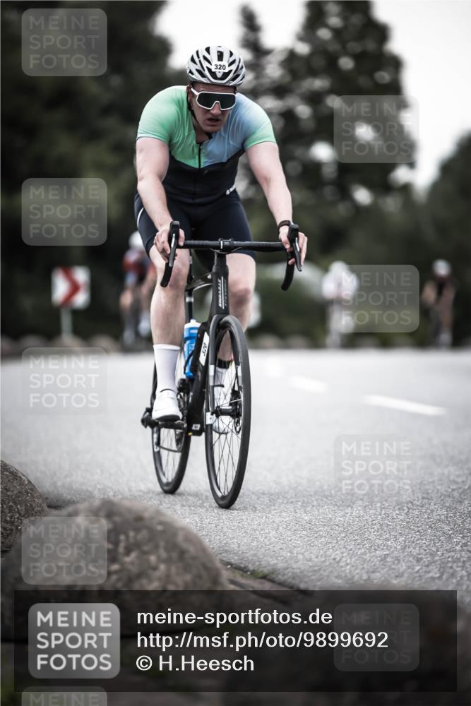 21.06.2026 - 29. Vierlanden-Triathlon H.Heesch http://msf.ph/oto/9899692 21.06.2026 10:07:56 Radfahren 7, 59, 104, 167, 220, 305, 320, 334 meine-sportfotos.de