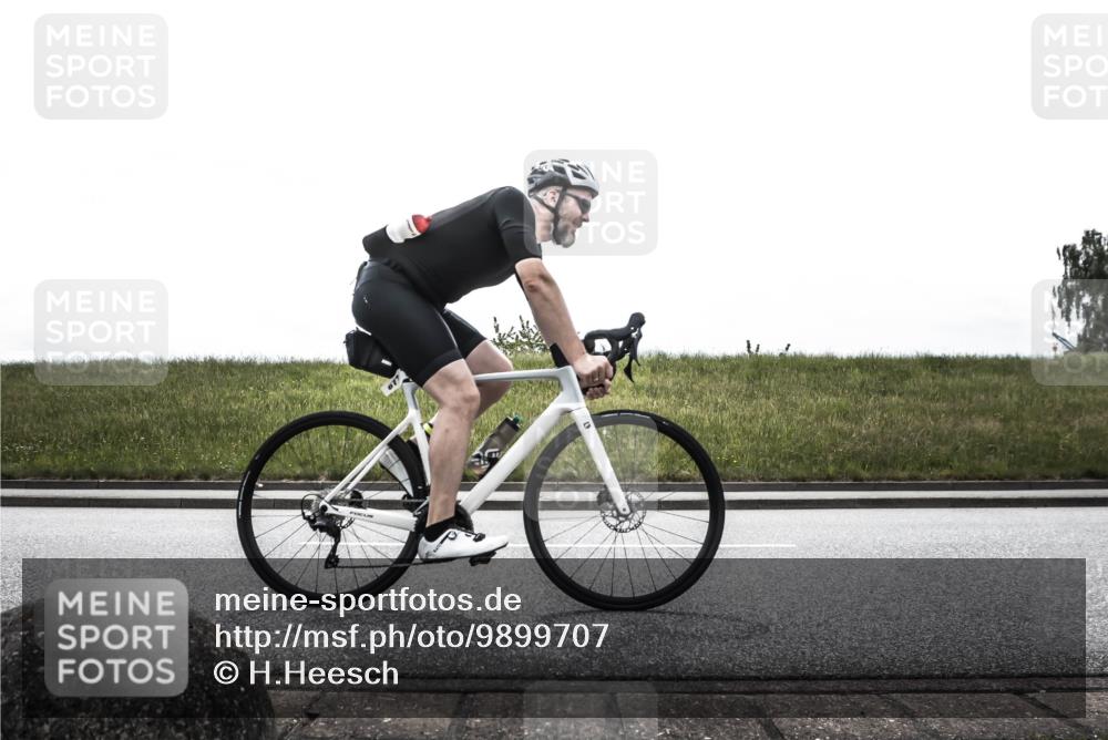 21.06.2026 - 29. Vierlanden-Triathlon H.Heesch http://msf.ph/oto/9899707 21.06.2026 11:50:01 Radfahren 671 meine-sportfotos.de