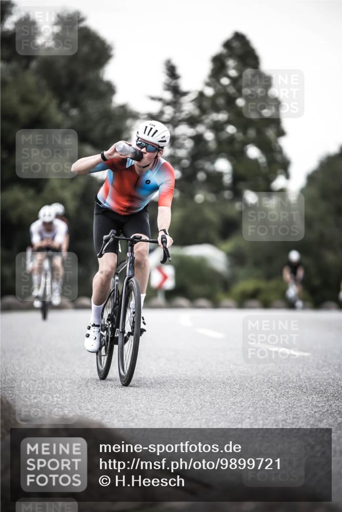 21.06.2026 - 29. Vierlanden-Triathlon H.Heesch http://msf.ph/oto/9899721 21.06.2026 10:08:00 Radfahren 7, 59, 80, 305, 320, 334 meine-sportfotos.de