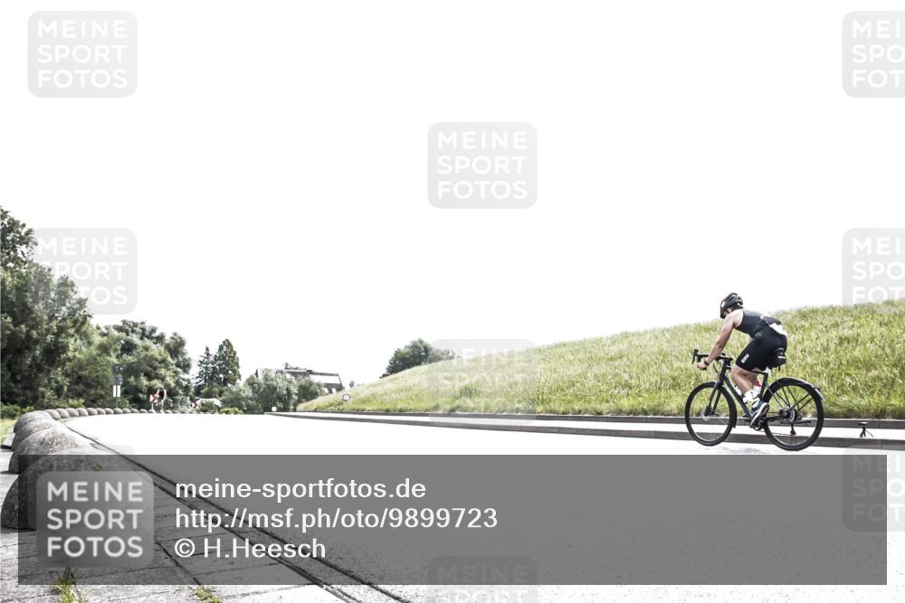 21.06.2026 - 29. Vierlanden-Triathlon H.Heesch http://msf.ph/oto/9899723 21.06.2026 11:37:52 Radfahren 279, 706, 787, 895 meine-sportfotos.de
