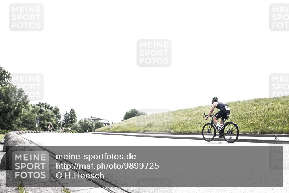 21.06.2026 - 29. Vierlanden-Triathlon H.Heesch http://msf.ph/oto/9899725 21.06.2026 11:37:52 Radfahren 279, 706, 787, 895 meine-sportfotos.de
