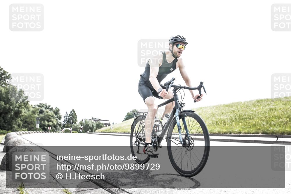 21.06.2026 - 29. Vierlanden-Triathlon H.Heesch http://msf.ph/oto/9899729 21.06.2026 11:37:57 Radfahren 706, 787 meine-sportfotos.de