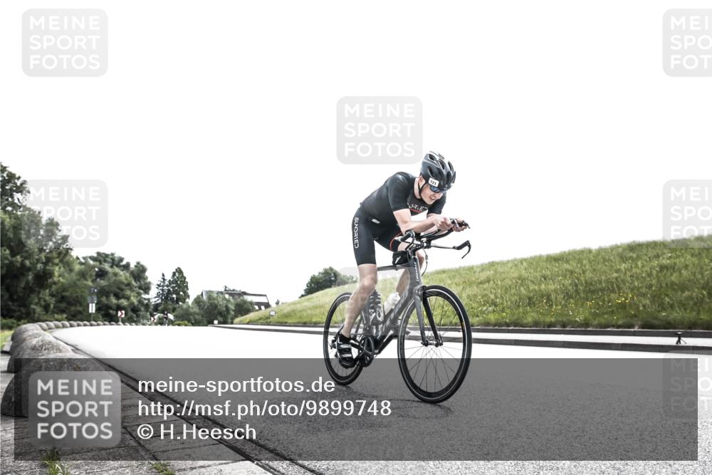 21.06.2026 - 29. Vierlanden-Triathlon H.Heesch http://msf.ph/oto/9899748 21.06.2026 11:39:58 Radfahren 647, 685, 721, 830 meine-sportfotos.de