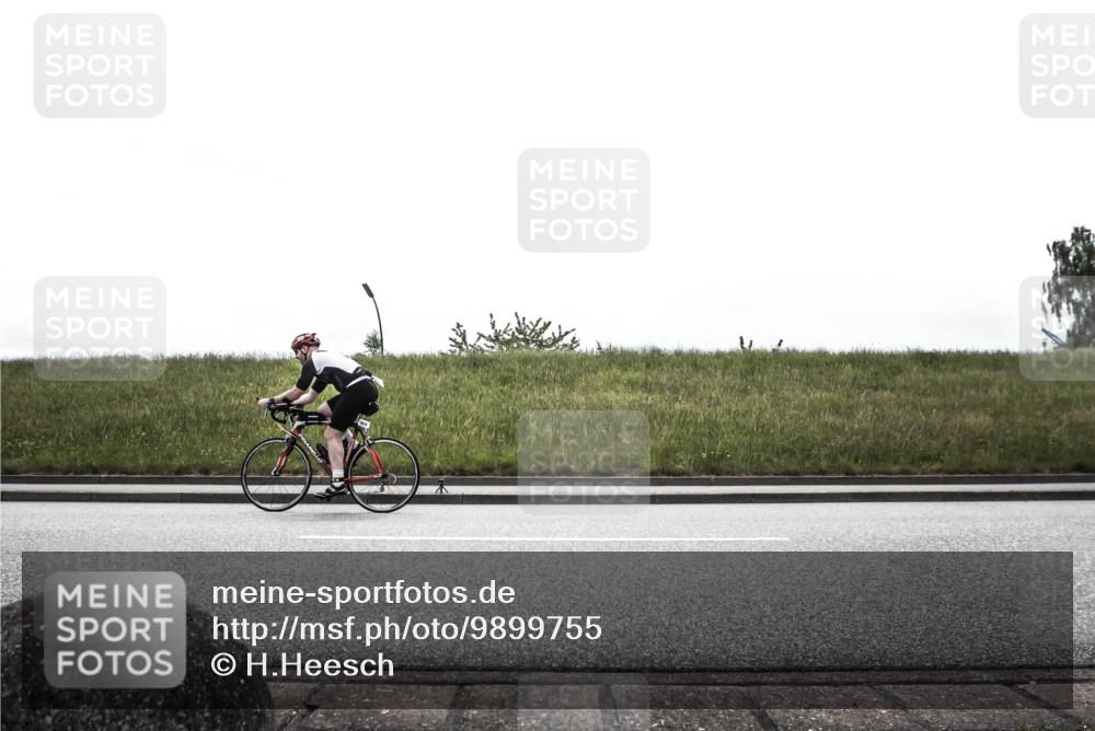 21.06.2026 - 29. Vierlanden-Triathlon H.Heesch http://msf.ph/oto/9899755 21.06.2026 11:50:59 Radfahren 233, 259, 296, 669, 836 meine-sportfotos.de