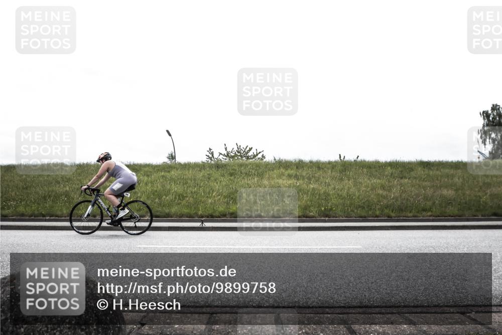 21.06.2026 - 29. Vierlanden-Triathlon H.Heesch http://msf.ph/oto/9899758 21.06.2026 11:51:01 Radfahren 233, 259, 296, 836 meine-sportfotos.de