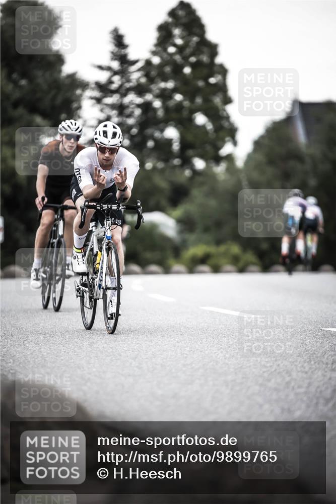21.06.2026 - 29. Vierlanden-Triathlon H.Heesch http://msf.ph/oto/9899765 21.06.2026 10:08:02 Radfahren 7, 59, 80, 305, 334, 371 meine-sportfotos.de