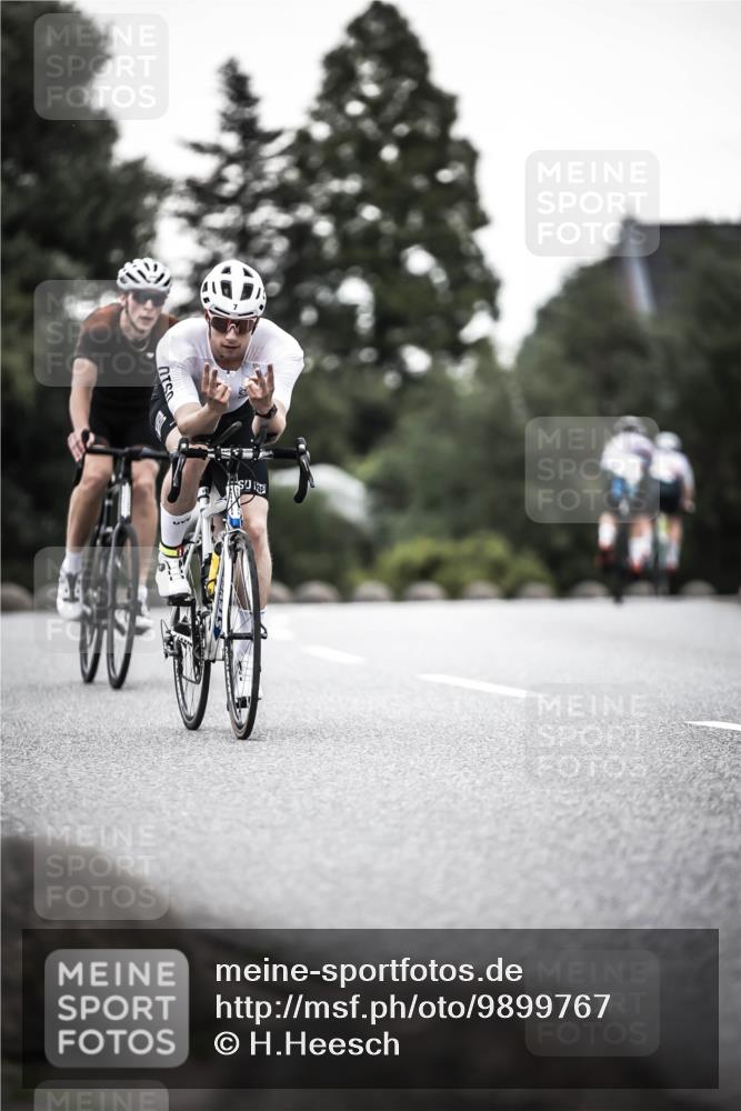 21.06.2026 - 29. Vierlanden-Triathlon H.Heesch http://msf.ph/oto/9899767 21.06.2026 10:08:02 Radfahren 7, 59, 80, 305, 334, 371 meine-sportfotos.de
