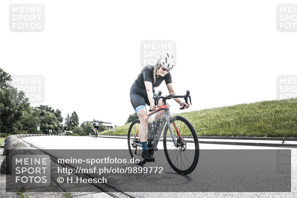 21.06.2026 - 29. Vierlanden-Triathlon H.Heesch http://msf.ph/oto/9899772 21.06.2026 11:41:08 Radfahren 853 meine-sportfotos.de