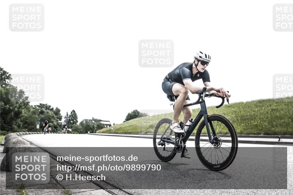 21.06.2026 - 29. Vierlanden-Triathlon H.Heesch http://msf.ph/oto/9899790 21.06.2026 11:42:31 Radfahren 158, 650, 727, 745 meine-sportfotos.de