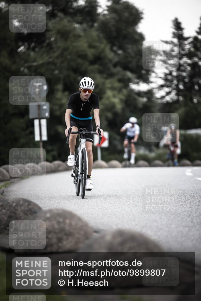 21.06.2026 - 29. Vierlanden-Triathlon H.Heesch http://msf.ph/oto/9899807 21.06.2026 10:08:07 Radfahren 38, 80, 305, 371, 373 meine-sportfotos.de