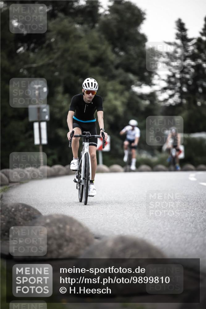 21.06.2026 - 29. Vierlanden-Triathlon H.Heesch http://msf.ph/oto/9899810 21.06.2026 10:08:07 Radfahren 38, 80, 305, 371, 373 meine-sportfotos.de