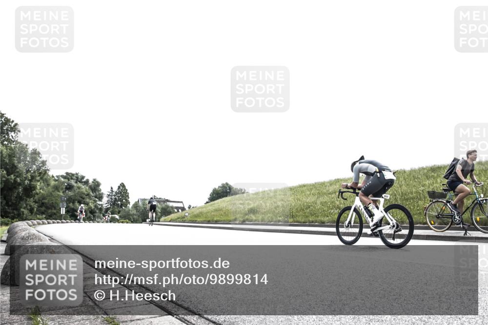 21.06.2026 - 29. Vierlanden-Triathlon H.Heesch http://msf.ph/oto/9899814 21.06.2026 11:42:58 Radfahren 699, 728, 729 meine-sportfotos.de