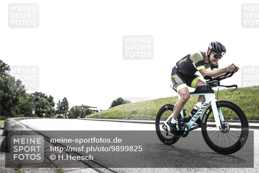21.06.2026 - 29. Vierlanden-Triathlon H.Heesch http://msf.ph/oto/9899825 21.06.2026 11:43:03 Radfahren 699, 728 meine-sportfotos.de