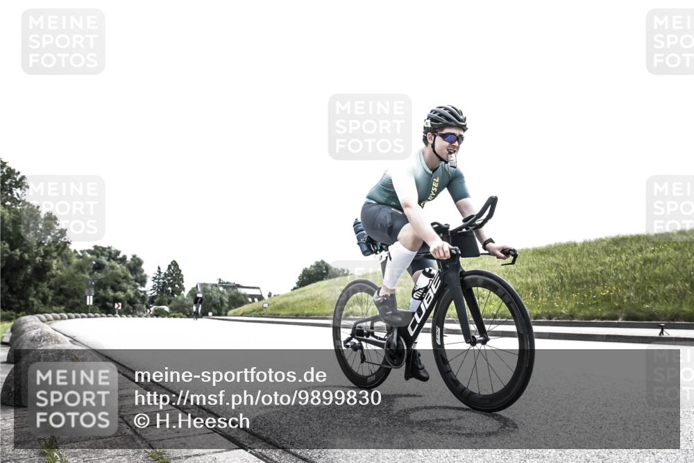 21.06.2026 - 29. Vierlanden-Triathlon H.Heesch http://msf.ph/oto/9899830 21.06.2026 11:43:20 Radfahren 41, 213, 717 meine-sportfotos.de