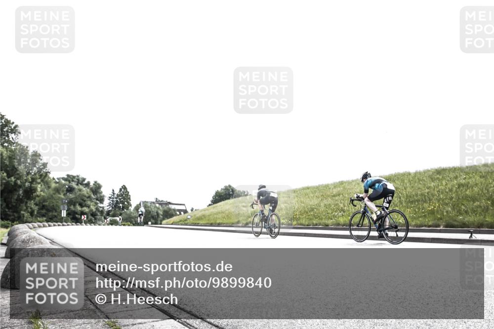 21.06.2026 - 29. Vierlanden-Triathlon H.Heesch http://msf.ph/oto/9899840 21.06.2026 11:43:26 Radfahren  meine-sportfotos.de