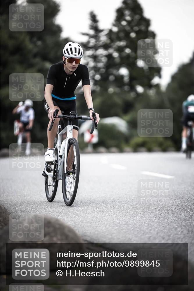 21.06.2026 - 29. Vierlanden-Triathlon H.Heesch http://msf.ph/oto/9899845 21.06.2026 10:08:08 Radfahren 38, 80, 371, 373 meine-sportfotos.de