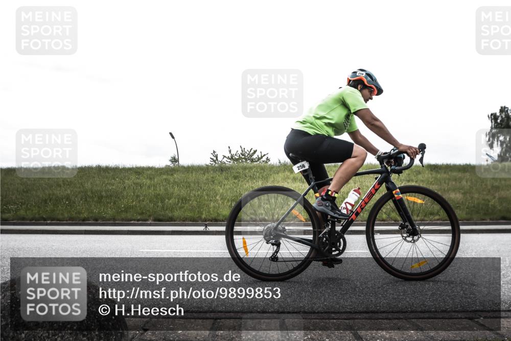 21.06.2026 - 29. Vierlanden-Triathlon H.Heesch http://msf.ph/oto/9899853 21.06.2026 11:52:54 Radfahren 256, 639, 729, 758, 760, 796, 802 meine-sportfotos.de