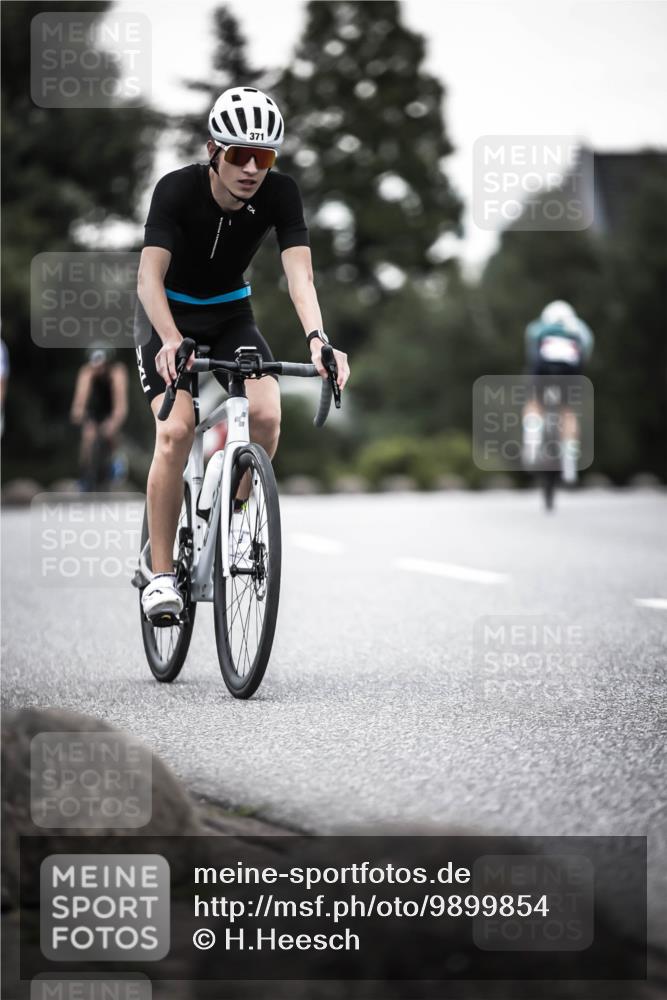 21.06.2026 - 29. Vierlanden-Triathlon H.Heesch http://msf.ph/oto/9899854 21.06.2026 10:08:08 Radfahren 38, 80, 371, 373 meine-sportfotos.de