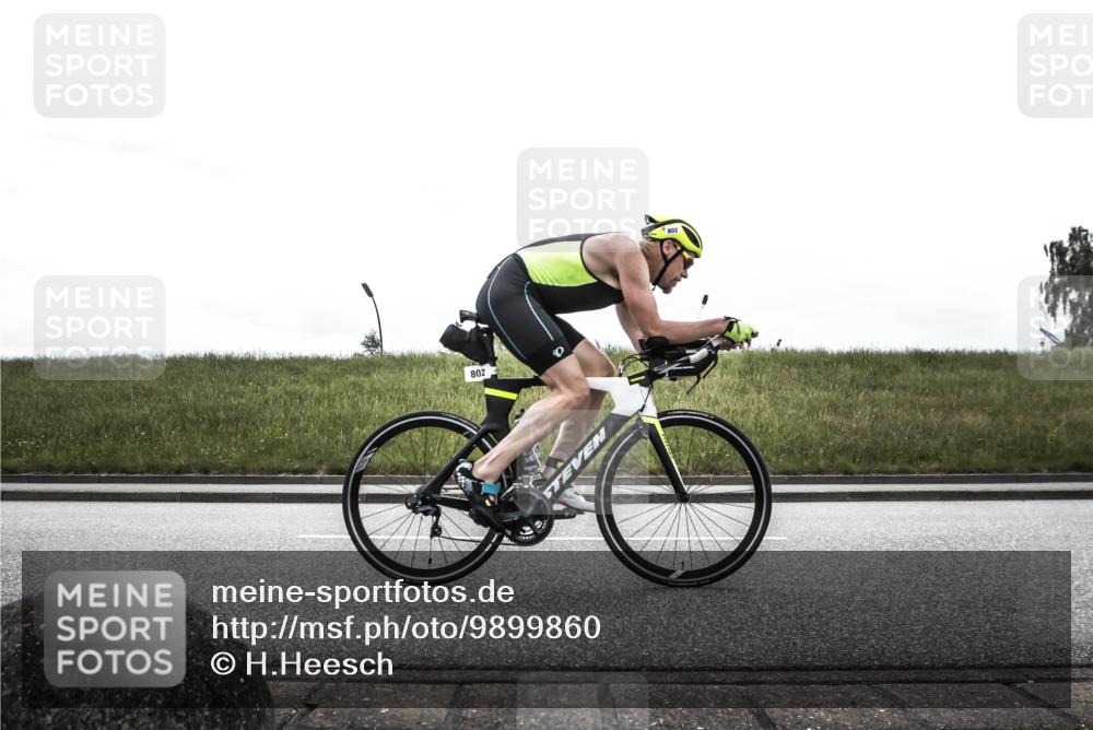 21.06.2026 - 29. Vierlanden-Triathlon H.Heesch http://msf.ph/oto/9899860 21.06.2026 11:52:58 Radfahren 256, 758, 760, 796, 802 meine-sportfotos.de