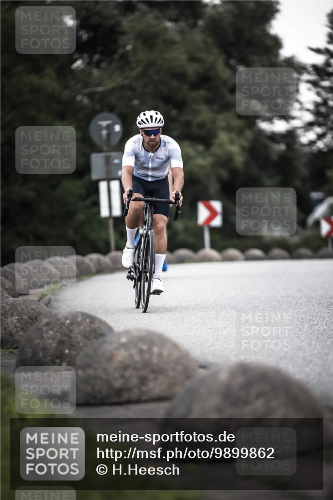 21.06.2026 - 29. Vierlanden-Triathlon H.Heesch http://msf.ph/oto/9899862 21.06.2026 10:08:11 Radfahren 38, 371, 373 meine-sportfotos.de