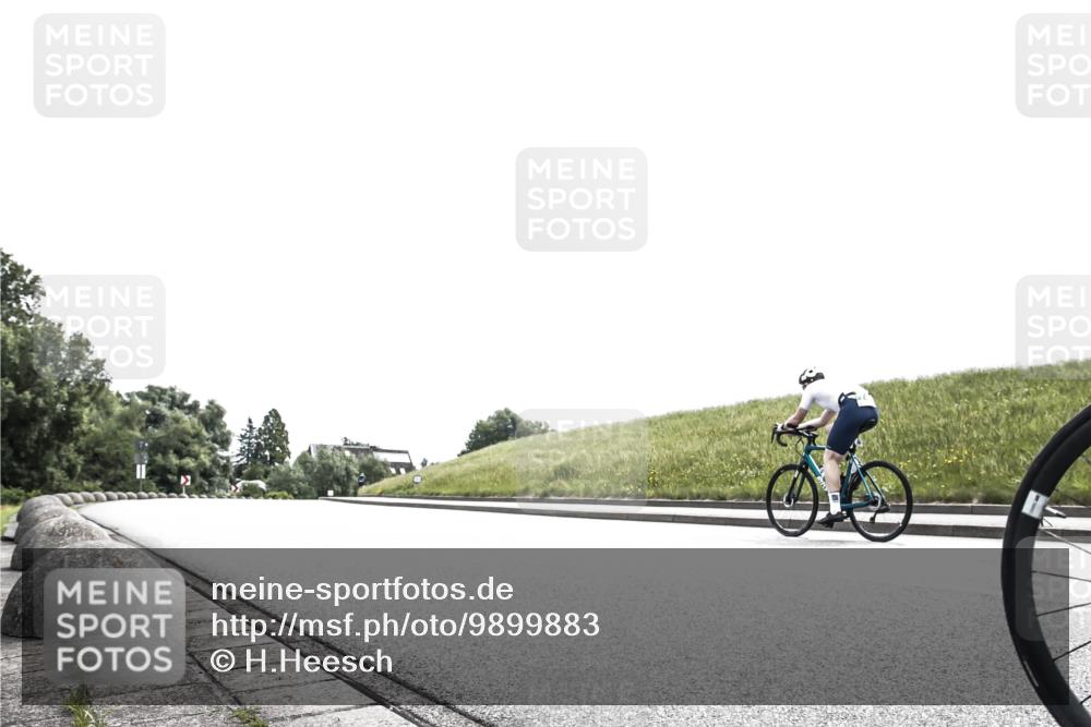 21.06.2026 - 29. Vierlanden-Triathlon H.Heesch http://msf.ph/oto/9899883 21.06.2026 11:44:20 Radfahren 710, 805 meine-sportfotos.de