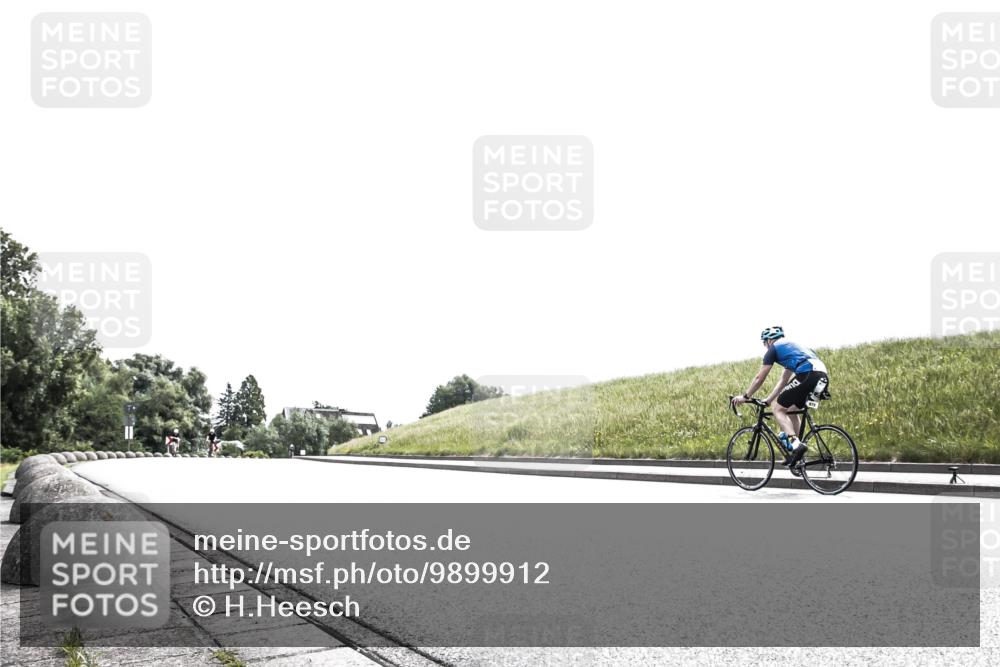 21.06.2026 - 29. Vierlanden-Triathlon H.Heesch http://msf.ph/oto/9899912 21.06.2026 11:44:58 Radfahren 238, 696 meine-sportfotos.de