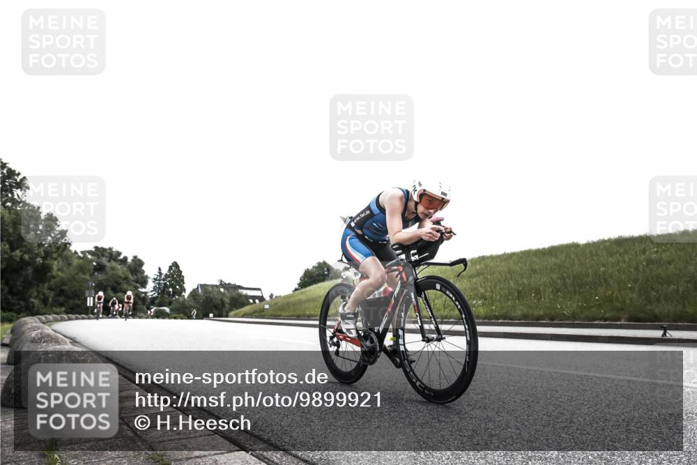 21.06.2026 - 29. Vierlanden-Triathlon H.Heesch http://msf.ph/oto/9899921 21.06.2026 12:34:21 Radfahren 990, 991, 997, 1010 meine-sportfotos.de