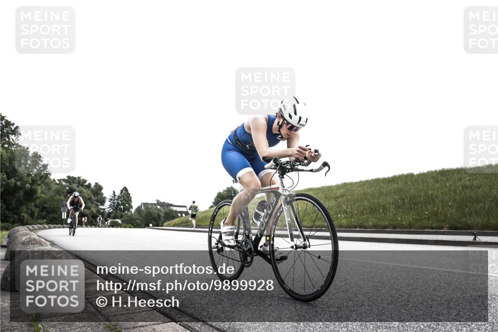 21.06.2026 - 29. Vierlanden-Triathlon H.Heesch http://msf.ph/oto/9899928 21.06.2026 12:34:24 Radfahren 982, 990, 997, 1010 meine-sportfotos.de