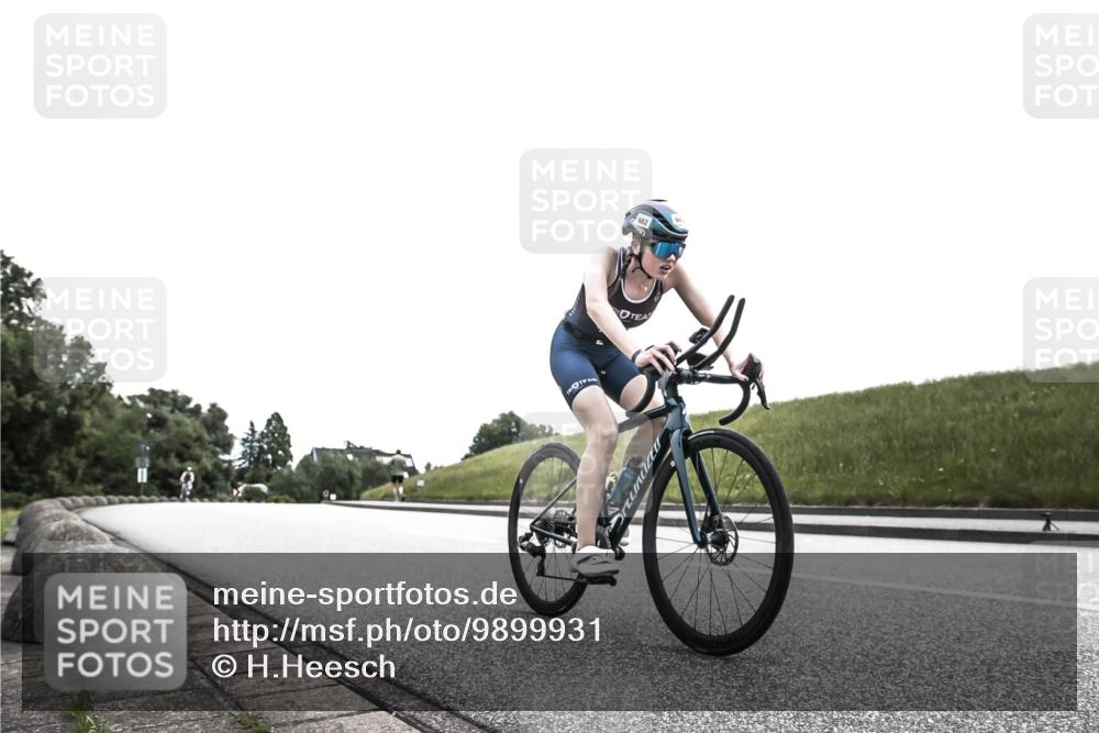 21.06.2026 - 29. Vierlanden-Triathlon H.Heesch http://msf.ph/oto/9899931 21.06.2026 12:34:26 Radfahren 982, 997, 1009, 1010 meine-sportfotos.de