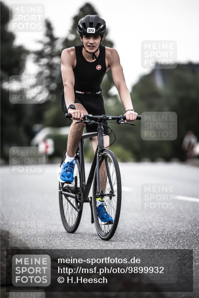 21.06.2026 - 29. Vierlanden-Triathlon H.Heesch http://msf.ph/oto/9899932 21.06.2026 10:08:14 Radfahren 38, 345, 373 meine-sportfotos.de