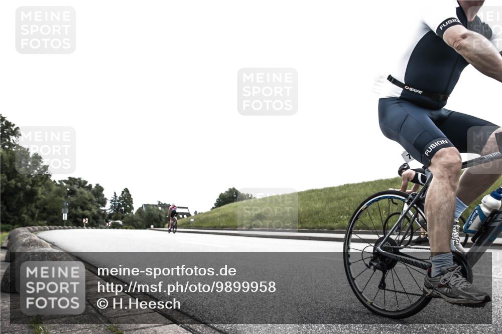 21.06.2026 - 29. Vierlanden-Triathlon H.Heesch http://msf.ph/oto/9899958 21.06.2026 12:35:18 Radfahren 796 meine-sportfotos.de