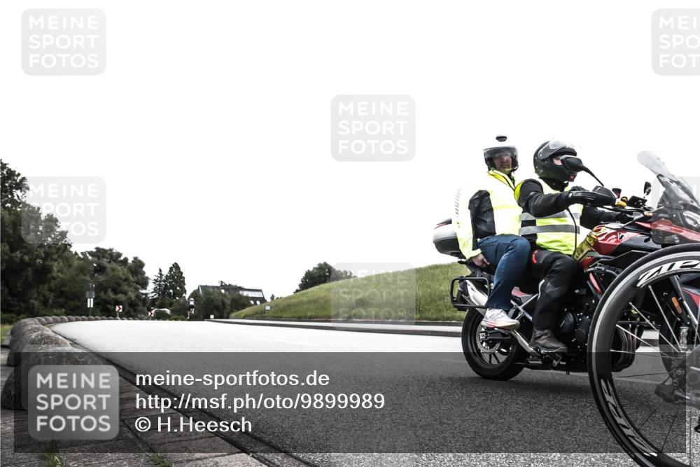 21.06.2026 - 29. Vierlanden-Triathlon H.Heesch http://msf.ph/oto/9899989 21.06.2026 12:36:19 Radfahren 1020, 1021 meine-sportfotos.de