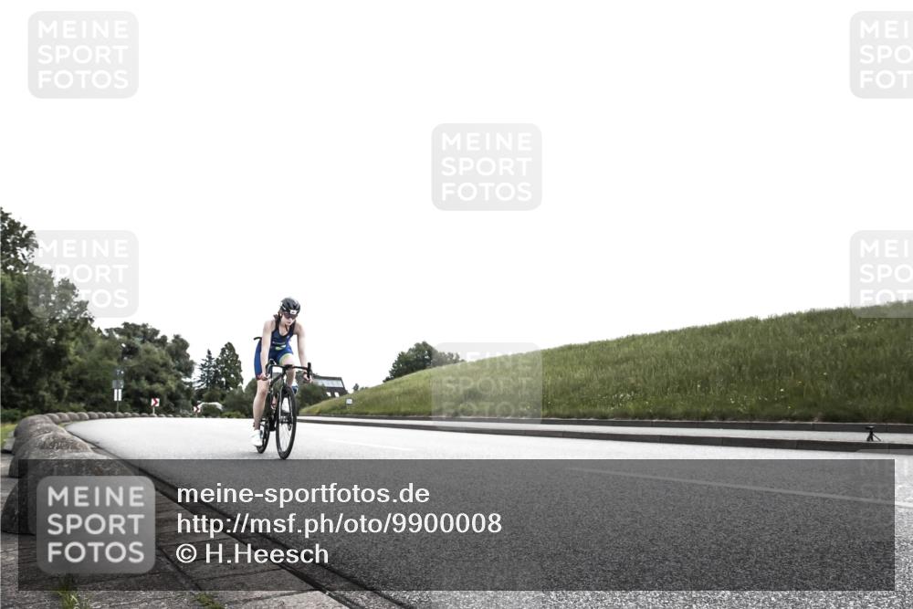 21.06.2026 - 29. Vierlanden-Triathlon H.Heesch http://msf.ph/oto/9900008 21.06.2026 12:36:44 Radfahren 754, 766, 987 meine-sportfotos.de