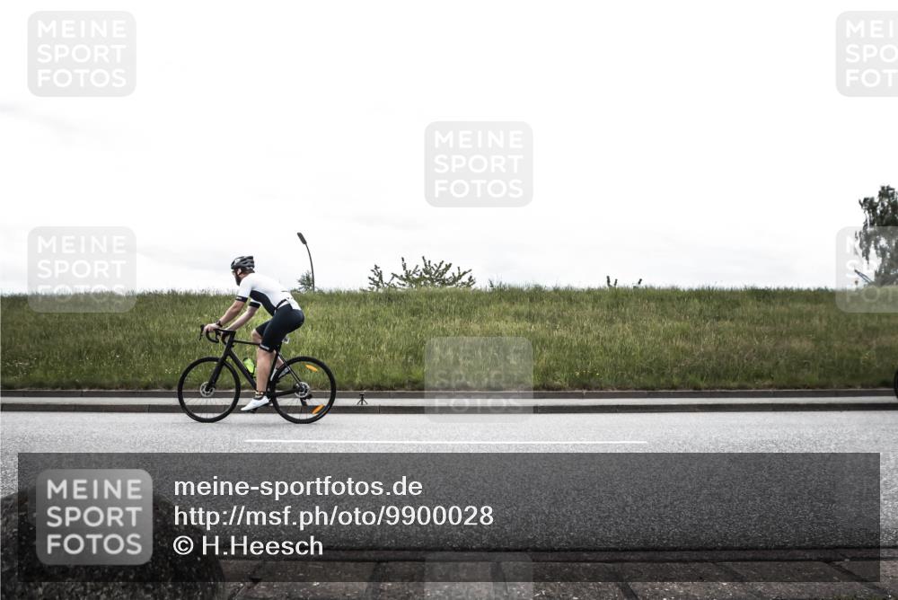 21.06.2026 - 29. Vierlanden-Triathlon H.Heesch http://msf.ph/oto/9900028 21.06.2026 11:56:47 Radfahren 243, 638, 677, 754, 817, 827, 879 meine-sportfotos.de