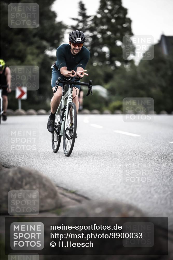 21.06.2026 - 29. Vierlanden-Triathlon H.Heesch http://msf.ph/oto/9900033 21.06.2026 10:08:31 Radfahren 67, 173, 358 meine-sportfotos.de