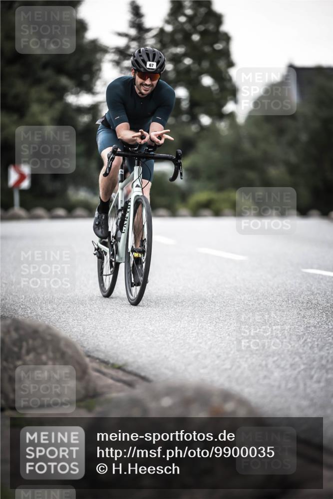 21.06.2026 - 29. Vierlanden-Triathlon H.Heesch http://msf.ph/oto/9900035 21.06.2026 10:08:31 Radfahren 67, 173, 358 meine-sportfotos.de