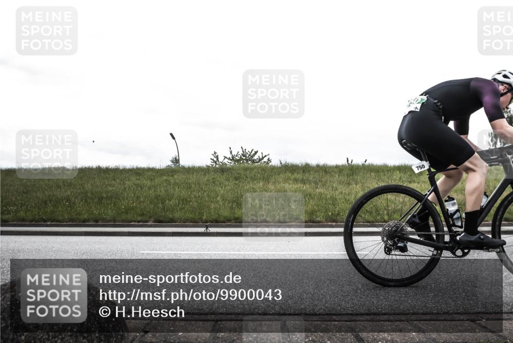 21.06.2026 - 29. Vierlanden-Triathlon H.Heesch http://msf.ph/oto/9900043 21.06.2026 11:57:00 Radfahren 686, 750, 777, 794 meine-sportfotos.de