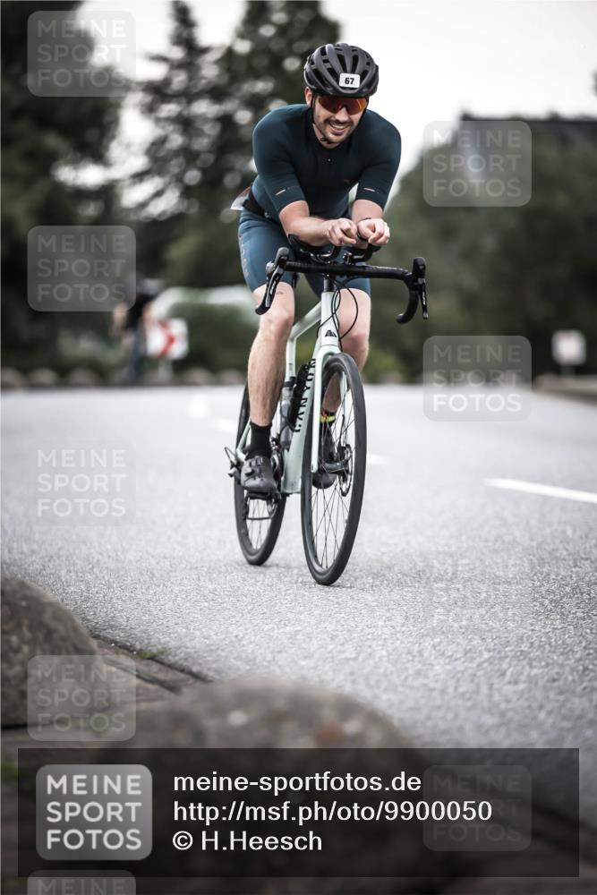 21.06.2026 - 29. Vierlanden-Triathlon H.Heesch http://msf.ph/oto/9900050 21.06.2026 10:08:31 Radfahren 67, 173, 358 meine-sportfotos.de